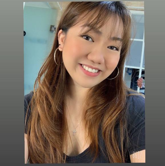 Meet your Posher, Dominique - Picture 1 of 1